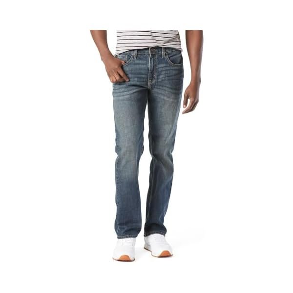 Relaxed-Fit Flex Jeans